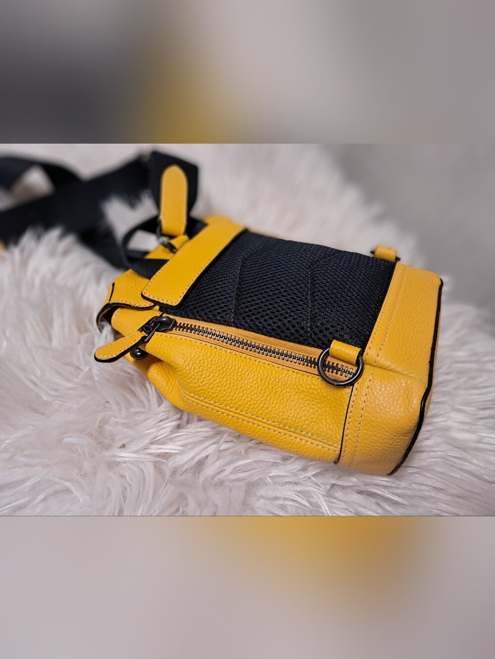Coach Hudson Small Pack in Canary Yellow Pebble Leather NWT - Picture 7 of 14